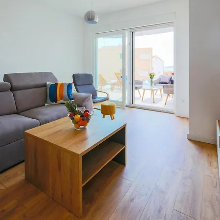 Lomari Сasa de vacaciones Šibenik