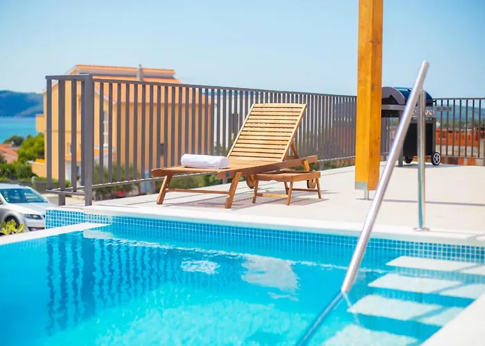 Сasa de vacaciones Lomari Šibenik