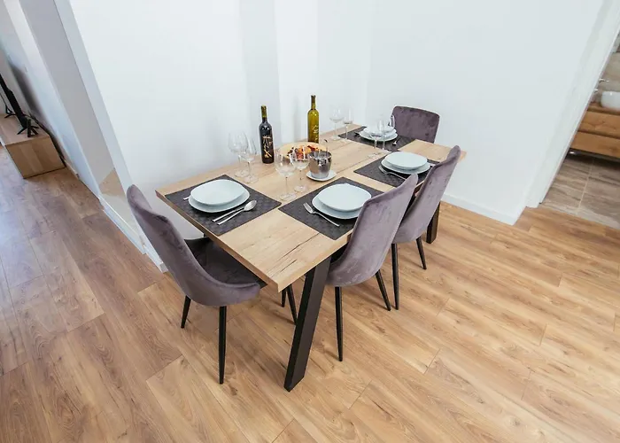 度假居 Lomari 希贝尼克