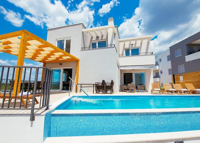 Сasa de vacaciones Lomari